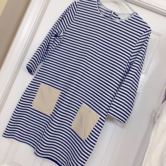 Dress - Picture 1 of 3